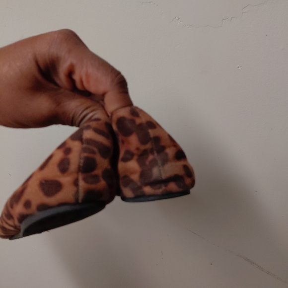 A New Day Womens Animal Print Pointy Toe Flats Size 11 - Picture 3 of 8